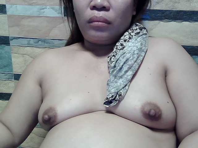 lovelyshantal live cam on BongaCams