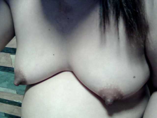 lovelyshantal live cam on BongaCams