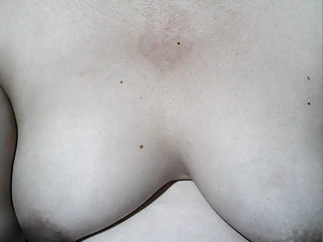 lovelyshantal live cam on BongaCams