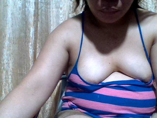 lovelyshantal live cam on BongaCams