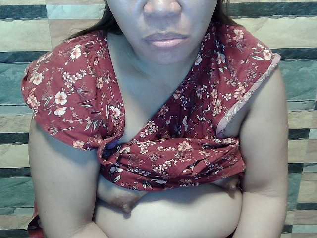 lovelyshantal live cam on BongaCams