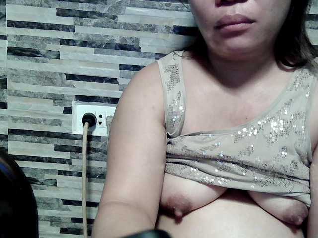 lovelyshantal live cam on BongaCams