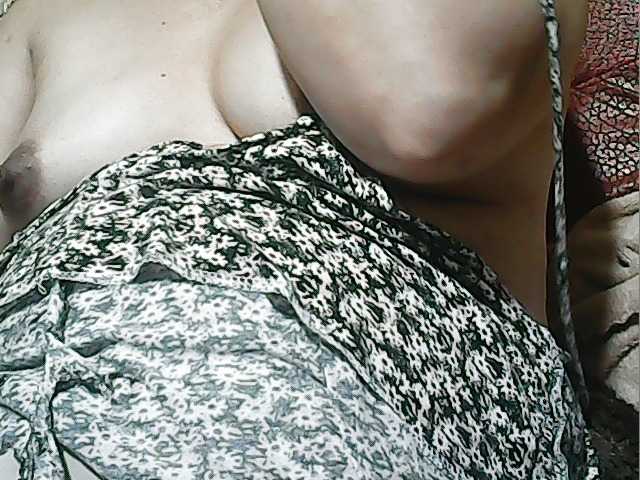 lovelyshantal live cam on BongaCams