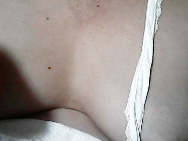 lovelyshantal live cam preview