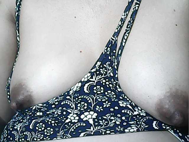 lovelyshantal live cam preview