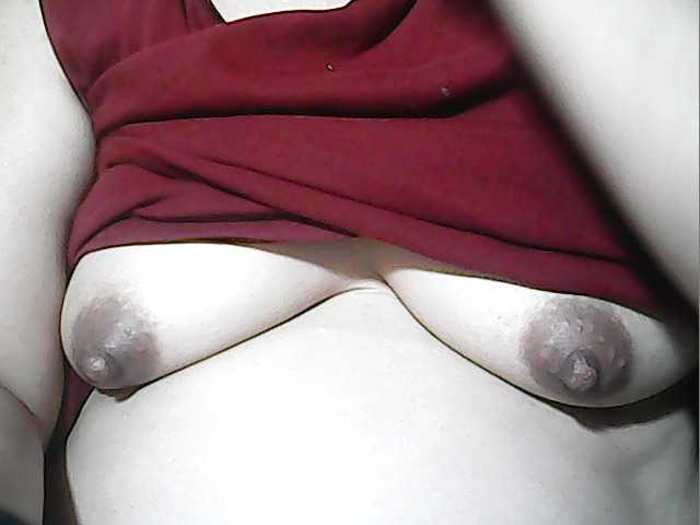 lovelyshantal live cam on BongaCams