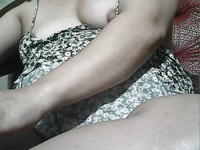 lovelyshantal live cam on BongaCams