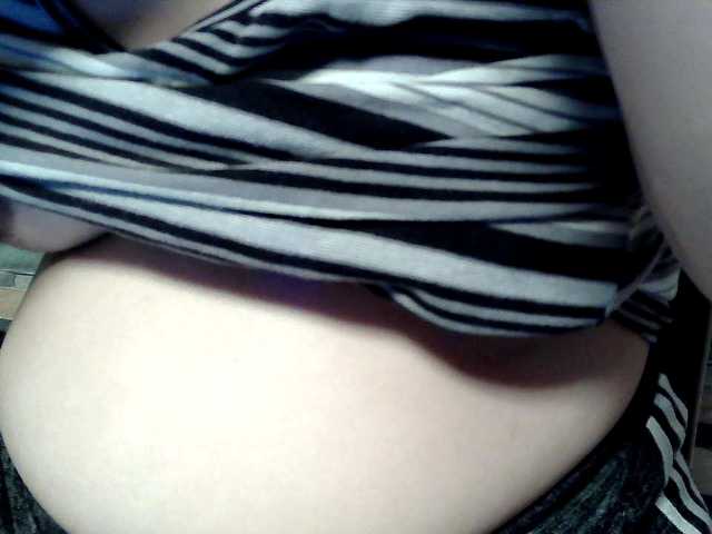 lovelyshantal live cam on BongaCams