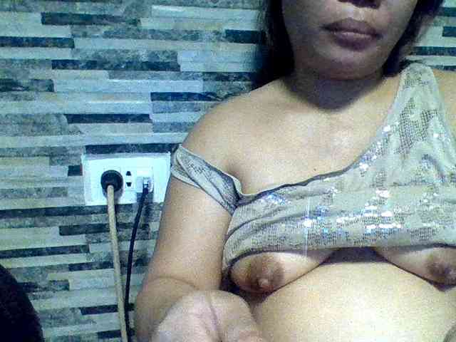 lovelyshantal webcam