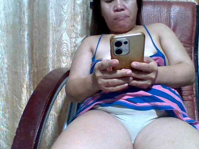 lovelyshantal webcam