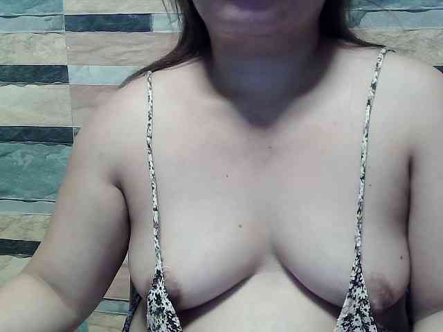 lovelyshantal webcam