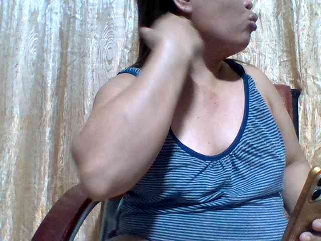 lovelyshantal webcam