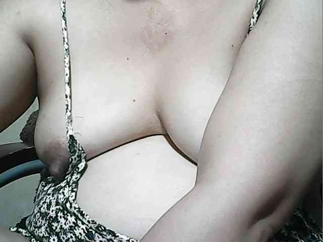 lovelyshantal webcam