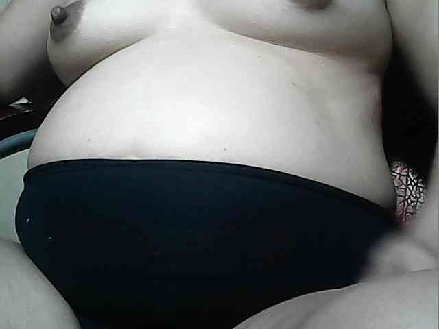 lovelyshantal webcam