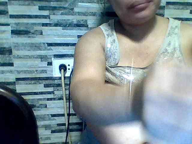 lovelyshantal webcam