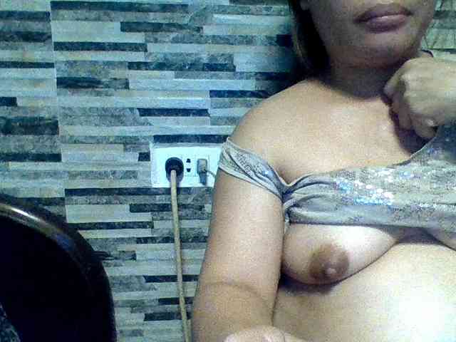 lovelyshantal webcam