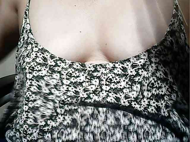 lovelyshantal webcam
