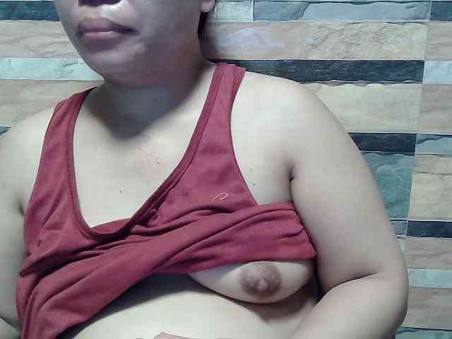 lovelyshantal webcam