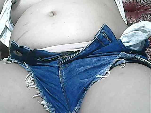 lovelyshantal webcam