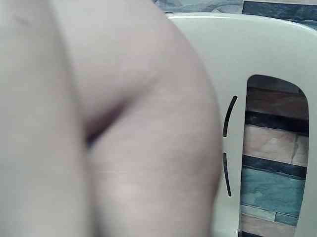 lovelyshantal webcam