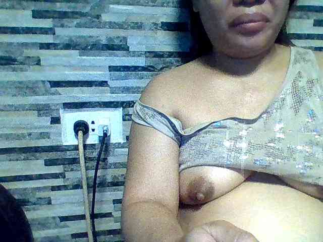lovelyshantal webcam