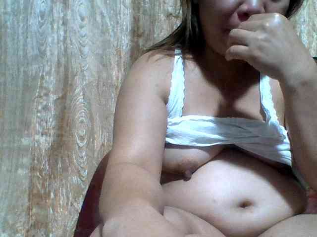 lovelyshantal webcam