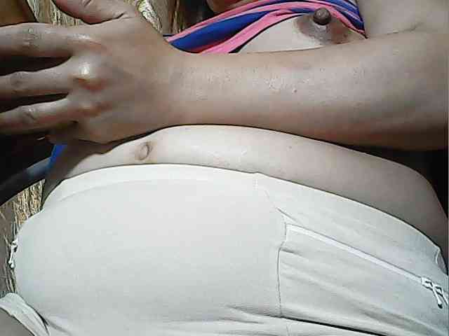 lovelyshantal webcam