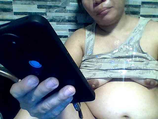 lovelyshantal webcam