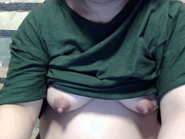 lovelyshantal webcam
