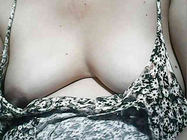 lovelyshantal webcam