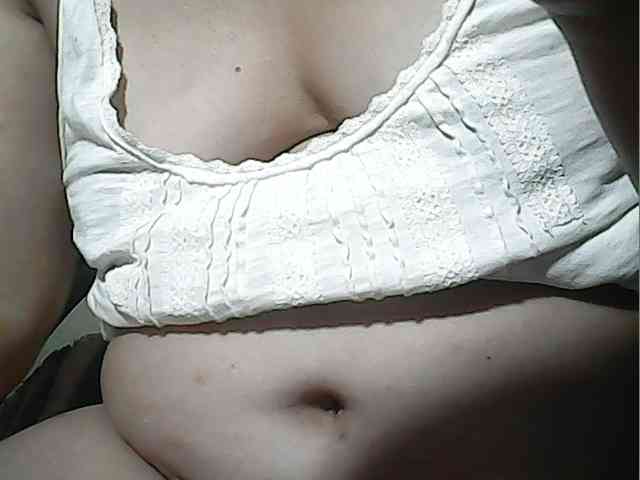 lovelyshantal webcam