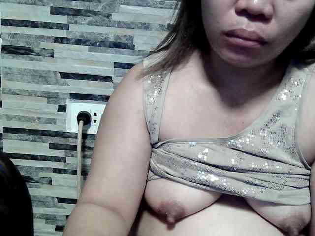 lovelyshantal webcam