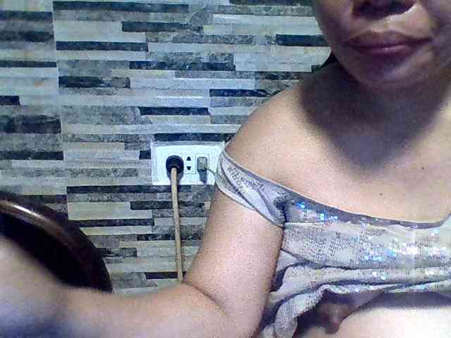 lovelyshantal webcam
