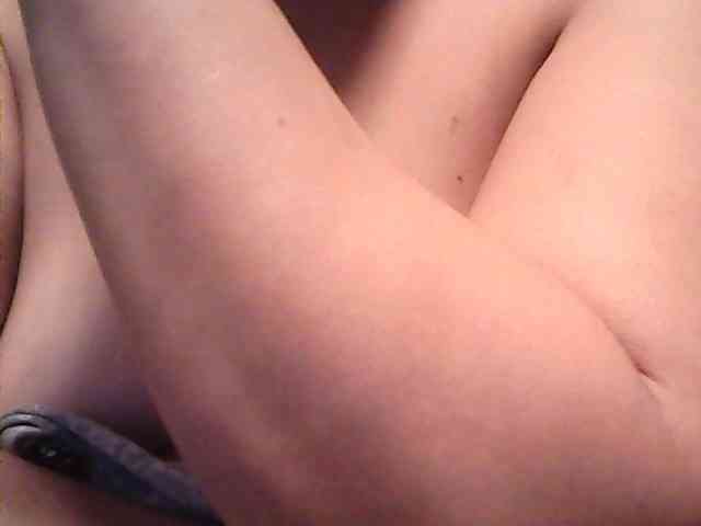 lovelyshantal webcam