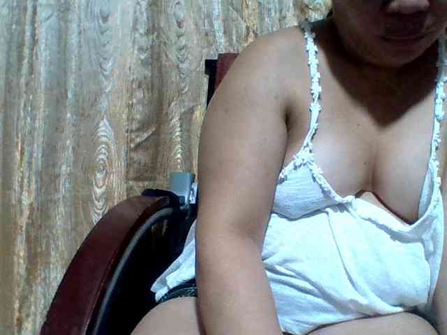 lovelyshantal webcam