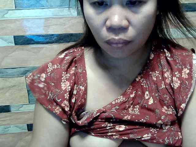 lovelyshantal webcam