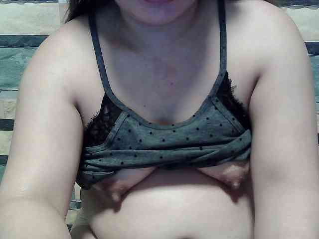 lovelyshantal webcam
