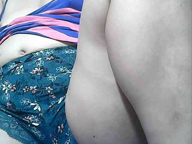 lovelyshantal webcam