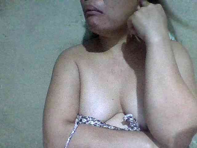 lovelyshantal webcam