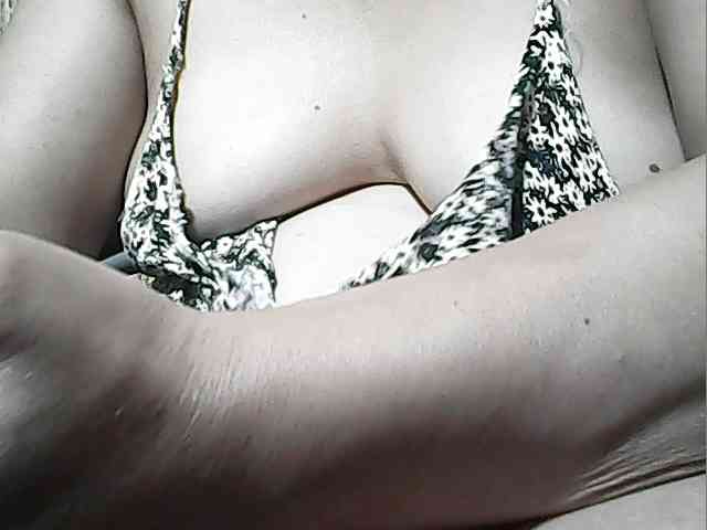 lovelyshantal webcam