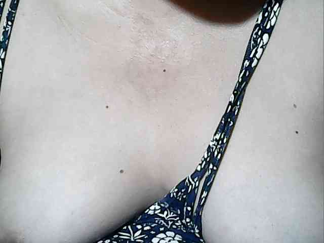 lovelyshantal webcam