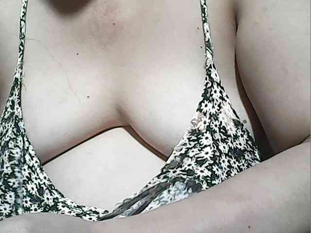 lovelyshantal webcam