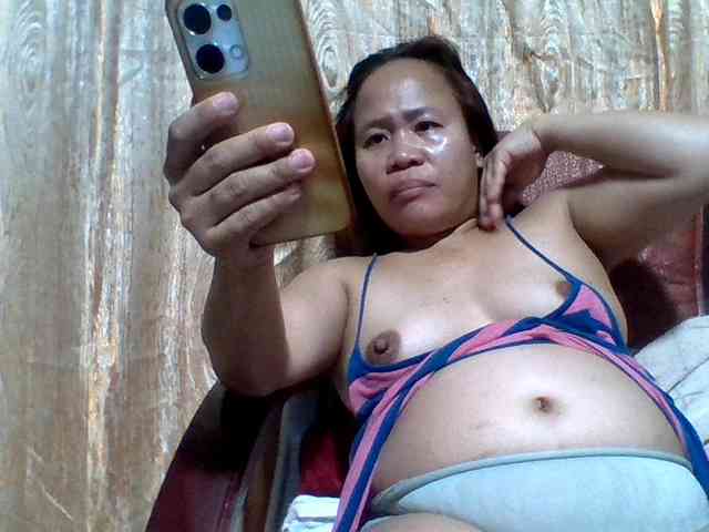 lovelyshantal webcam