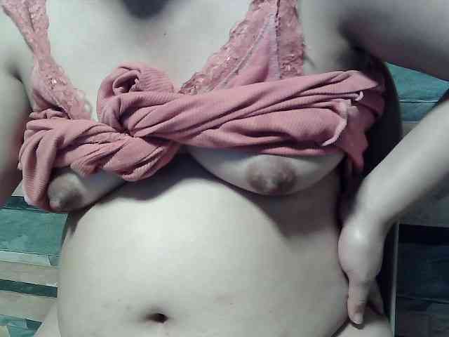 lovelyshantal webcam
