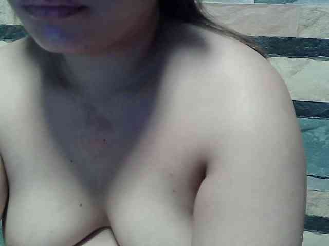 lovelyshantal webcam