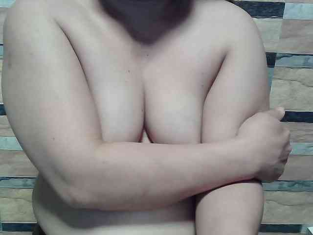 lovelyshantal webcam