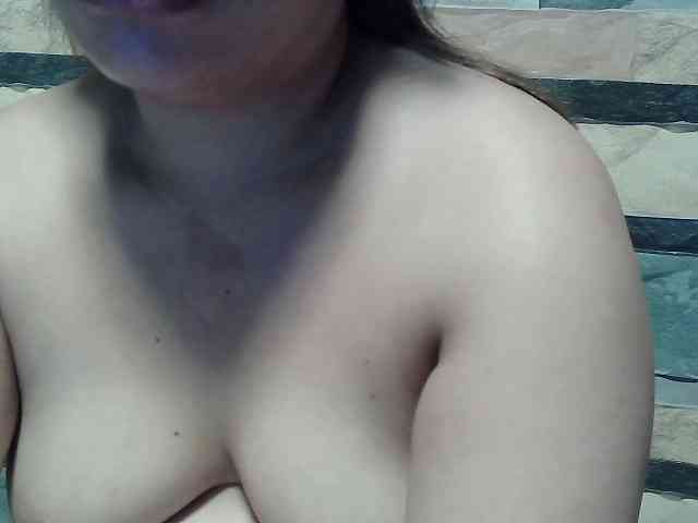 lovelyshantal webcam