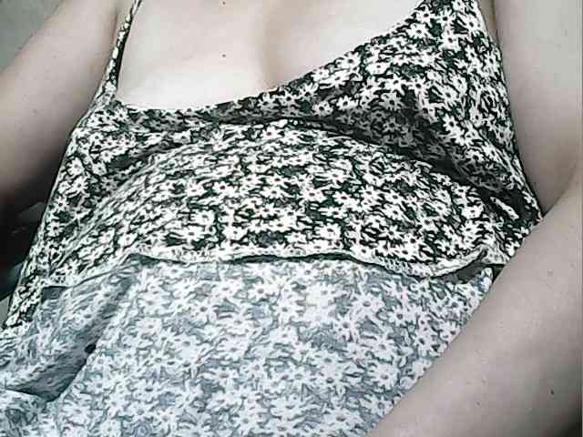 lovelyshantal webcam