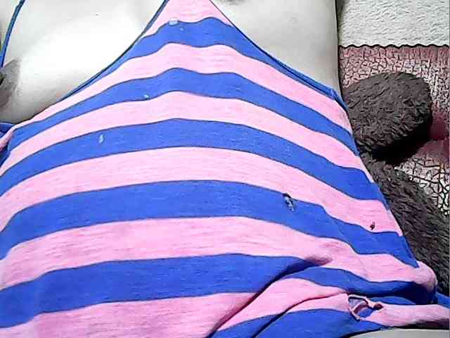 lovelyshantal webcam