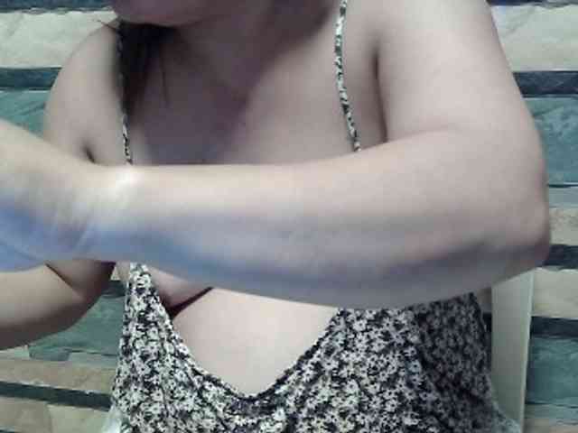 lovelyshantal webcam